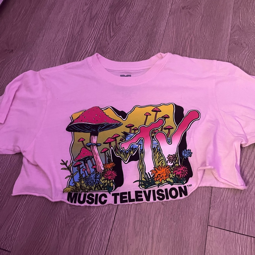 Very Cropped mtv shirt xs